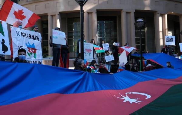 В Канаде прошла акция протеста против армянского террора в Гяндже - ФОТО