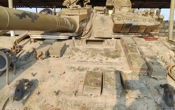 Erməni tankları ermənilərə qarşı - FOTO
