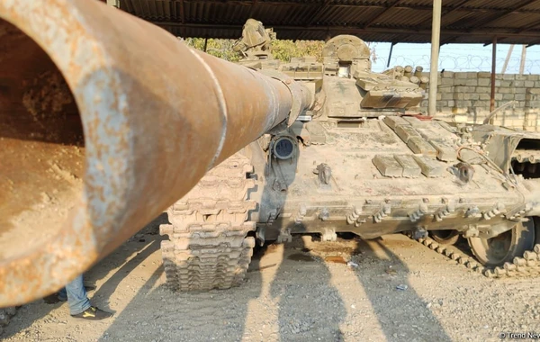 Erməni tankları ermənilərə qarşı - FOTO