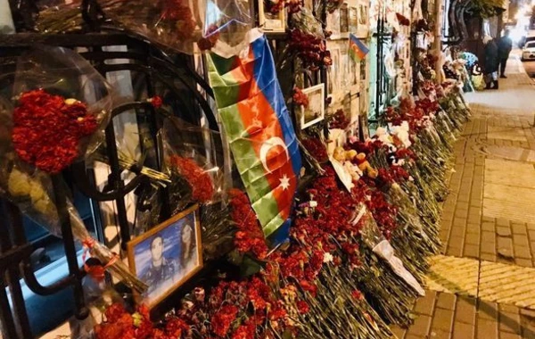В Москве чтят память жертв бардинской трагедии - ФОТО