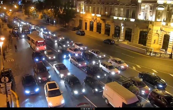 Bakıda bu yollarda sıxlıq var - SİYAHI