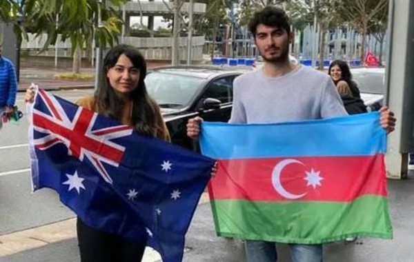 Azərbaycanlıların Sidneydə keçirilən etiraz aksiyasına erməni əsilli şəxslər mane olmağa cəhd ediblər - FOTO