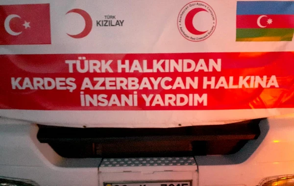 Türkiyənin Qırmızı Aypara Cəmiyyəti cəbhə bölgəsində evləri dağılanlara yardımlar göndərdi - FOTO