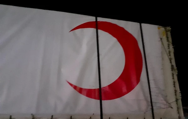 Türkiyənin Qırmızı Aypara Cəmiyyəti cəbhə bölgəsində evləri dağılanlara yardımlar göndərdi - FOTO