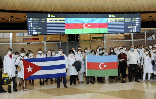 Kubadan olan növbəti tibb heyəti Azərbaycandadır - FOTO