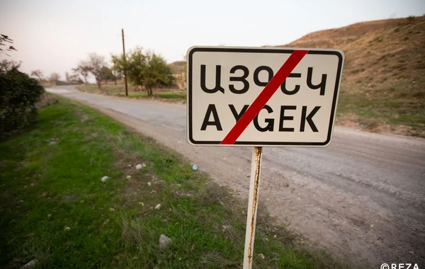 Qubadlıda donuz tövləsinə çevrilmiş məscid - FOTO