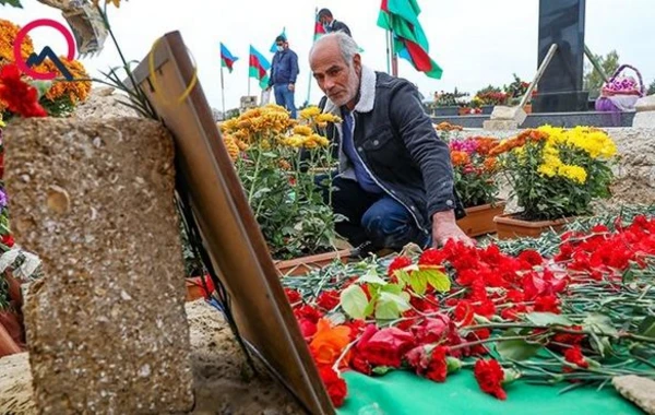 Eyni vaxt hərbi xidmətə gedib, eyni döyüşdə şəhid olan əsgərlərimiz - FOTO/VİDEO