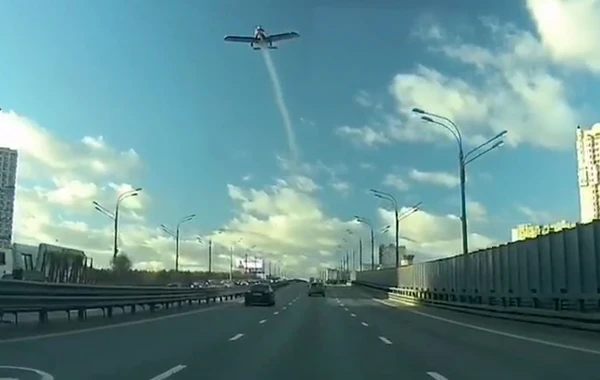 Известный российский телеведущий погиб при крушении самолета - ФОТО