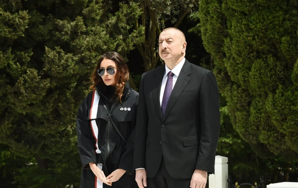 İlham Əliyev və birinci xanım Fəxri xiyabanda və Şəhidlər xiyabanında olublar