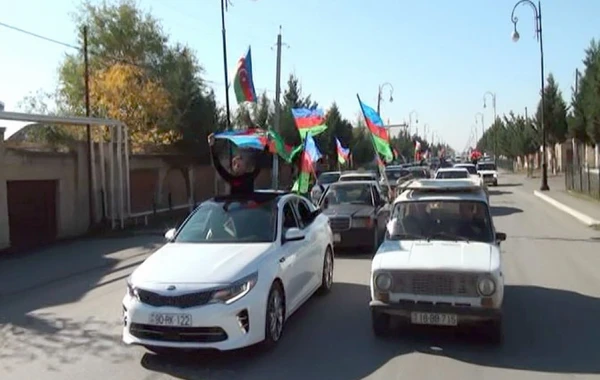 Ağsuda bayraq yürüşü keçirilib - FOTO