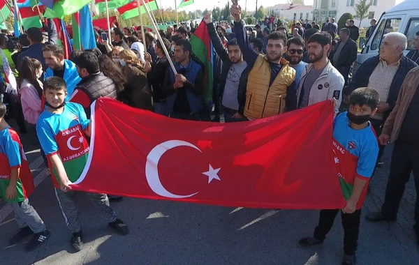 Ağsuda bayraq yürüşü keçirilib - FOTO