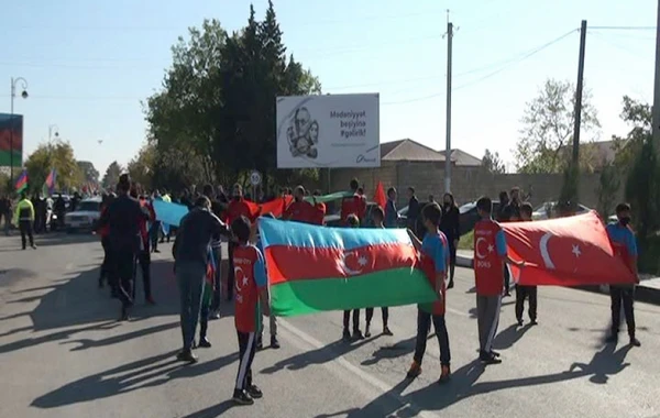 Ağsuda bayraq yürüşü keçirilib - FOTO