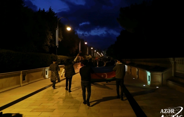 Zəfərlə açılan sabahda şəhidlərimizin ruhuna ehtiramla... - REPORTAJ - VİDEO