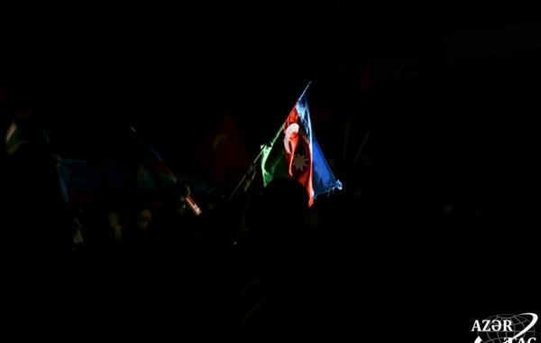 Zəfərlə açılan sabahda şəhidlərimizin ruhuna ehtiramla... - REPORTAJ - VİDEO