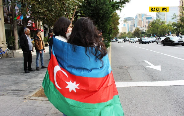 Azərbaycan Böyük Qələbəni qeyd edir! - FOTO