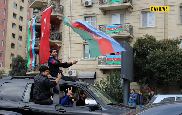 Azərbaycan Böyük Qələbəni qeyd edir! - FOTO