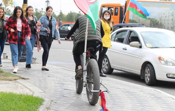 Azərbaycan Böyük Qələbəni qeyd edir! - FOTO
