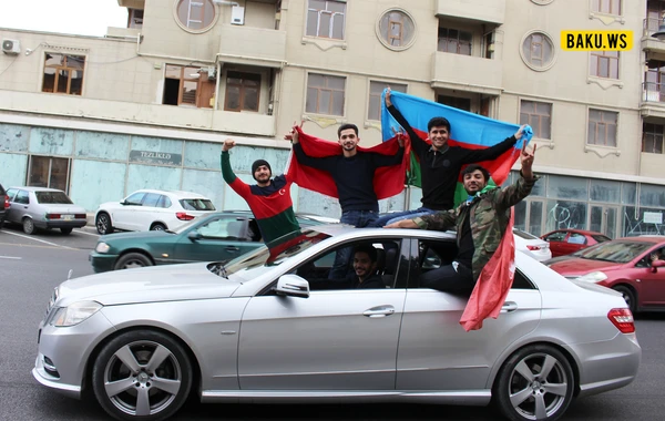 Azərbaycan Böyük Qələbəni qeyd edir! - FOTO