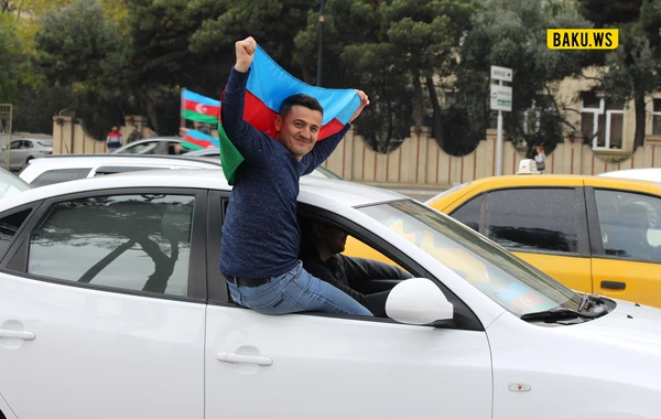 Azərbaycan Böyük Qələbəni qeyd edir! - FOTO