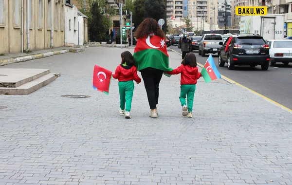 Azərbaycan Böyük Qələbəni qeyd edir! - FOTO