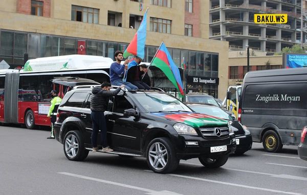 Azərbaycan Böyük Qələbəni qeyd edir! - FOTO