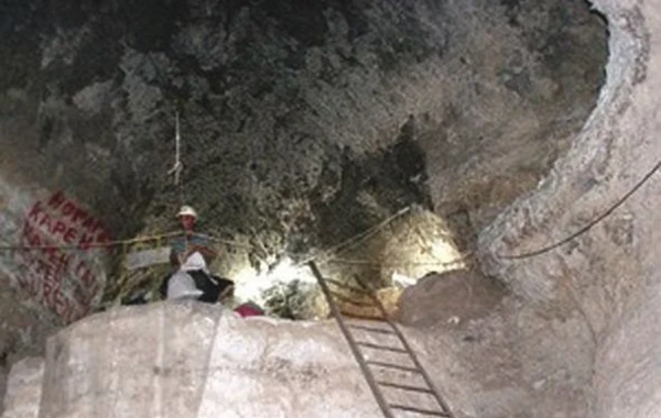 Ermənilər Azıx mağarasında qanunsuz arxeoloji qazıntı işləri aparıblar - FOTO