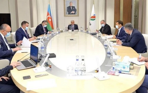 SOCAR планирует сокращение буровых работ в 2021 году - ФОТО