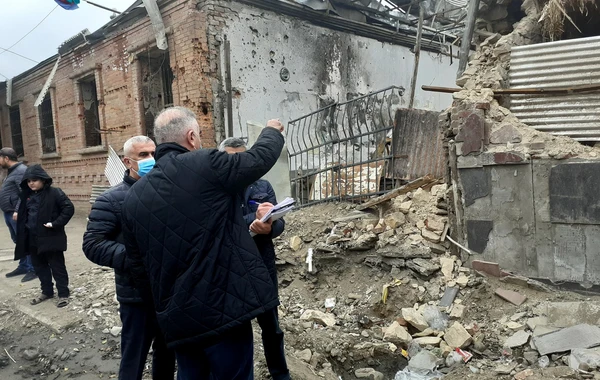 Erməni terroru nəticəsində Gəncədə dağılan evlərin siyahıya alınmasına başlanıldı - FOTO