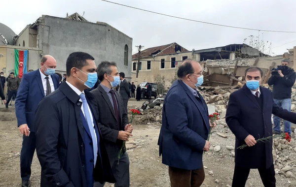 Erməni terroru nəticəsində Gəncədə dağılan evlərin siyahıya alınmasına başlanıldı - FOTO