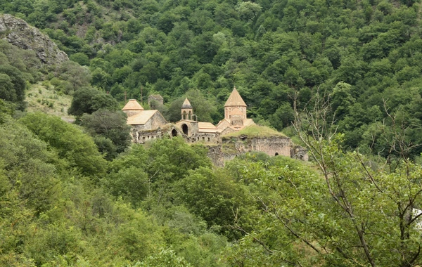 Kəlbəcər sakini: “Uşaqlığımız mənfur düşmənlərimiz işğalçılıq siyasəti nəticəsində məhv olub”