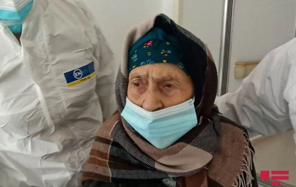 Azərbaycanda 110 yaşlı qadın koronavirusdan sağalıb - FOTO