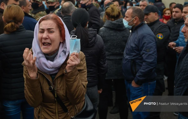 Erməni analarının harayı İrəvanı titrətdi:  "Uşaqlarımızı geri qaytarın