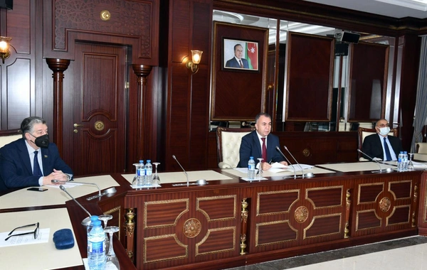 Gələn ildən polietilen torbalar və plastik stəkanların satışı qadağan edilir