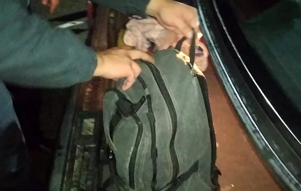 Komendant postundan narkotik keçirmək istəyən şəxs saxlanıldı - VİDEO