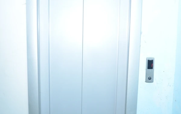 Bakıya yeni liftlər gətirilib - FOTO