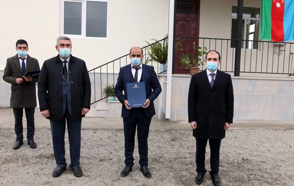 Şəhid ailələrinə və Qarabağ müharibəsi əlillərinə evlər verildi - FOTO