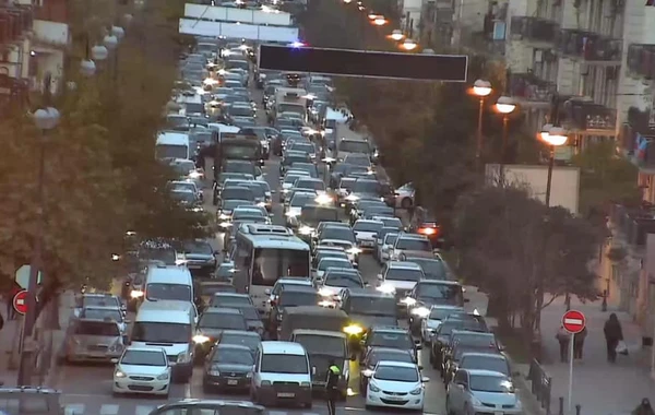 Bakıda avtobusların hərəkəti iflic olub - FOTO