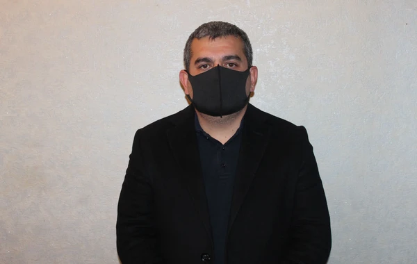 Polis seyfin içərisindən tapança tapdı - FOTO