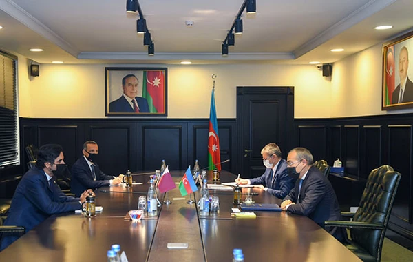Mikayıl Cabbarov Qətər şirkətlərini Azərbaycana investisiya yatırmağa dəvət edib - FOTO
