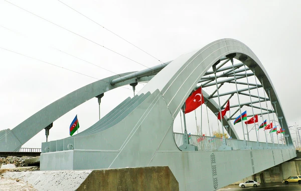 Xırdalan dairəsi yaxınlığında yeni dəmir yolu körpüsünün tikintisi yekunlaşdırılıb - FOTO