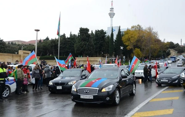 Жители Баку отметили освобождение Лачина, организовав автопробег - ФОТО