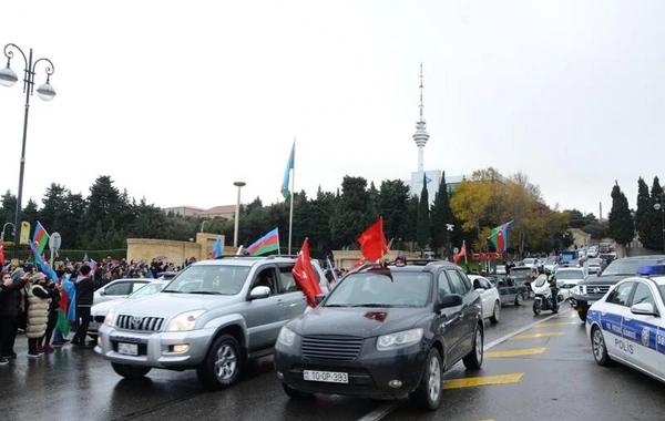 Жители Баку отметили освобождение Лачина, организовав автопробег - ФОТО