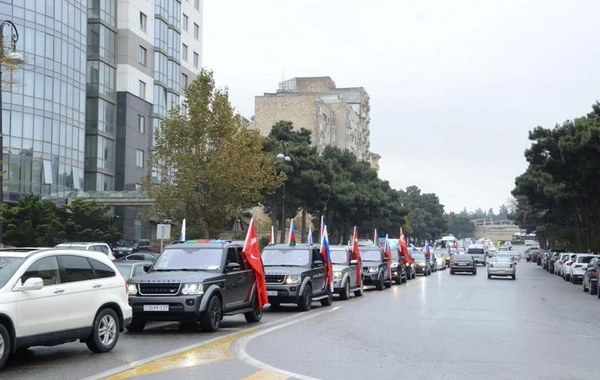 Жители Баку отметили освобождение Лачина, организовав автопробег - ФОТО