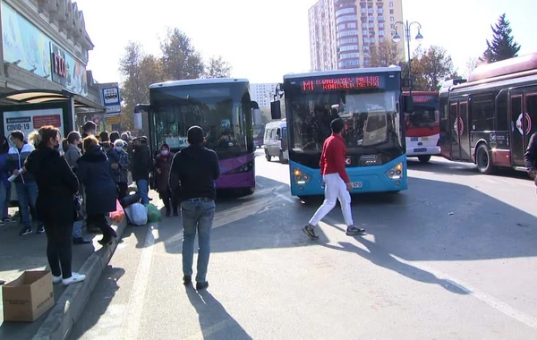 Polisdən tibbi maskadan istifadə etməyənlərə XƏBƏRDARLIQ - FOTO