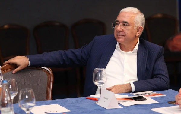 Tanınmış vəkil Adil İsmayılov koronavirusdan vəfat etdi
