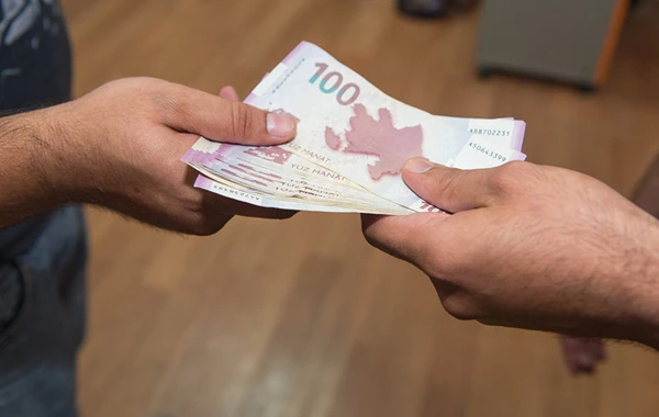 Azərbaycanda rüşvət almaqda təqsirləndirilən vəzifəli şəxslərin məhkəməsi başlayır