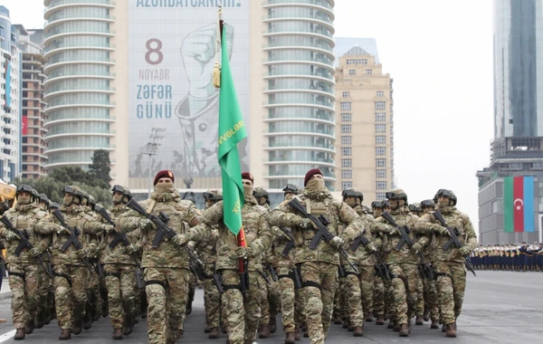 Bakıda keçirilən Zəfər paradı FOTOlarda