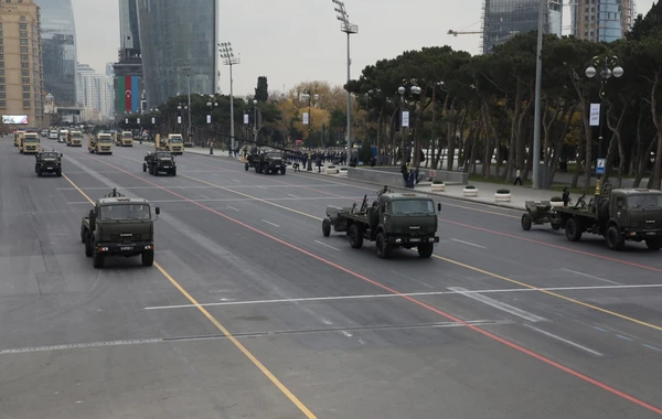 Bakıda keçirilən Zəfər paradı FOTOlarda