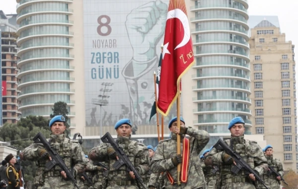 Bakıda keçirilən Zəfər paradı FOTOlarda