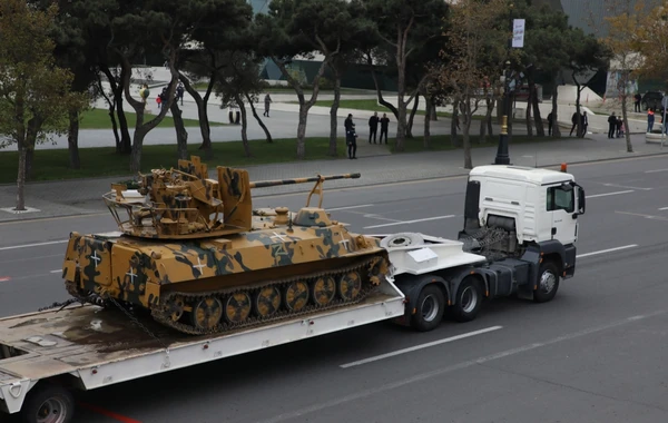 Bakıda keçirilən Zəfər paradı FOTOlarda